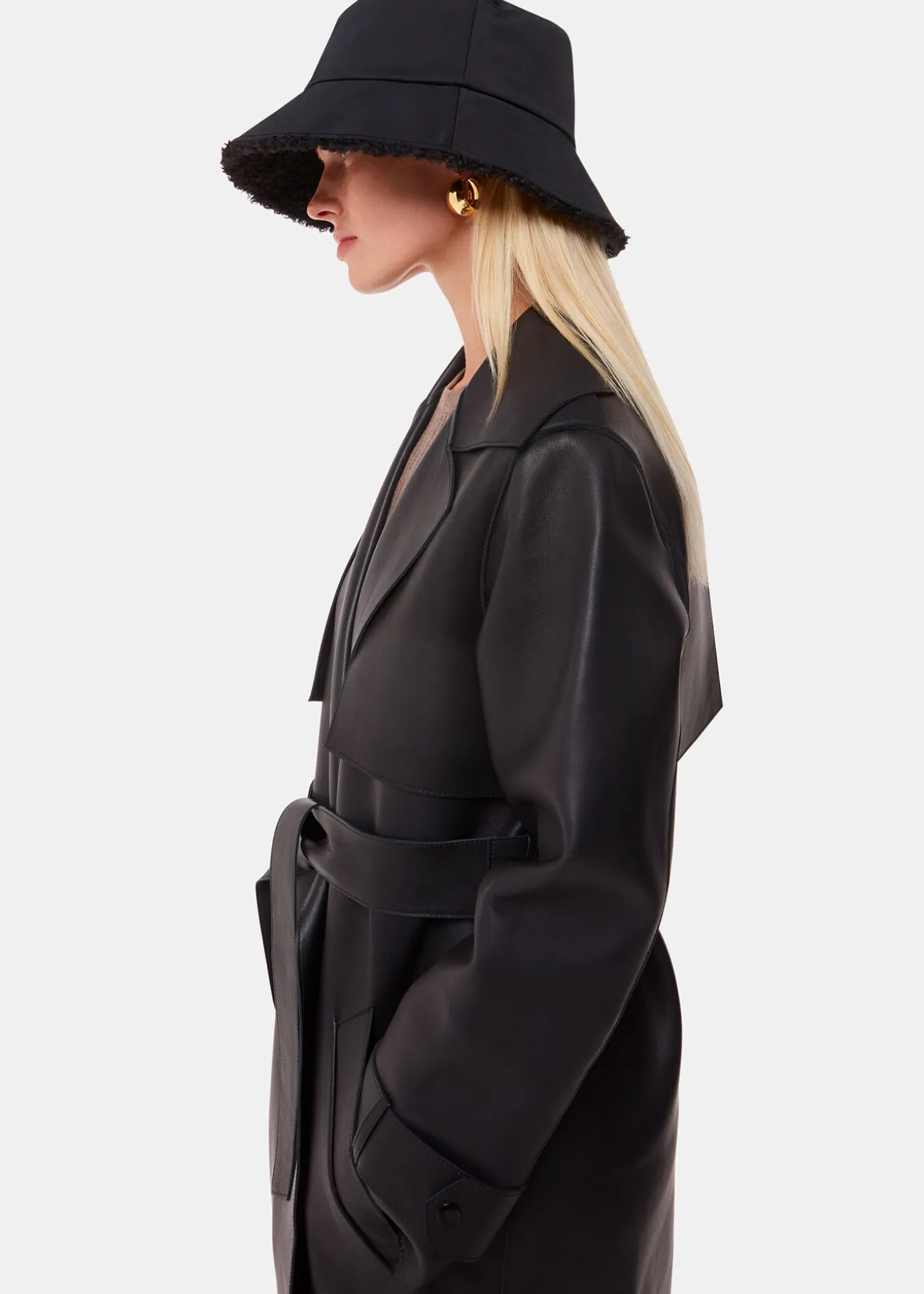Black Reversible Borg Bucket Hat