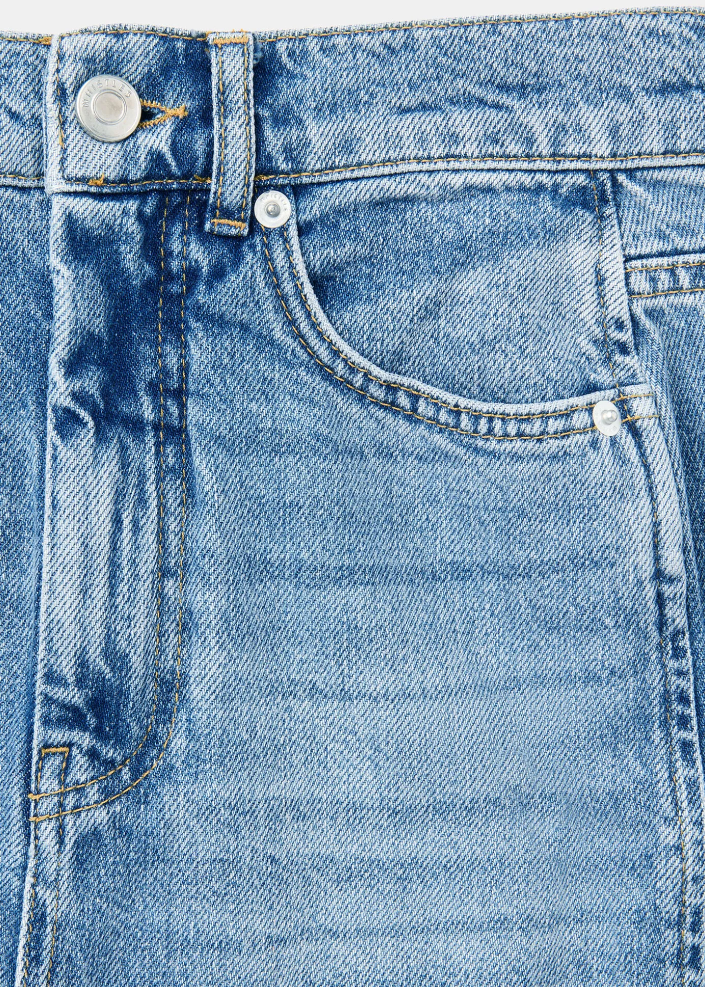 Light Wash Authentic Barrel Leg Jean